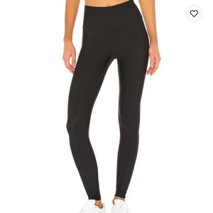 Alo Highwaist Airlift Legging